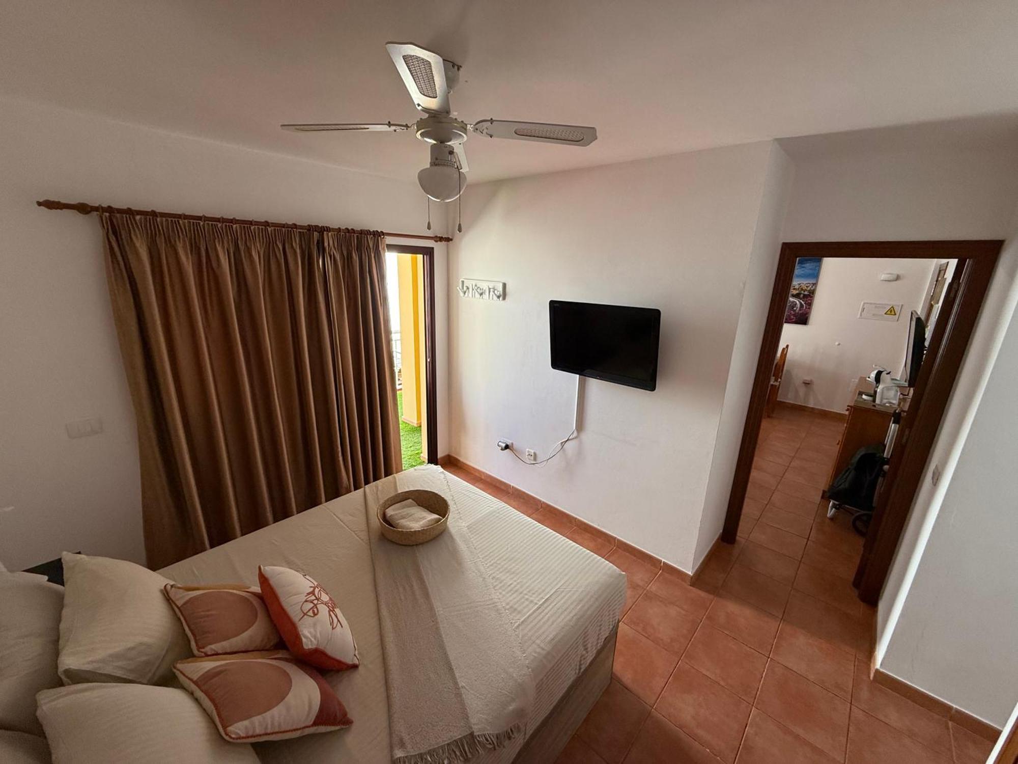 Apartamento Brisas Del Sur - Oasis Tenerife Sur Playa de San Juan  Dış mekan fotoğraf